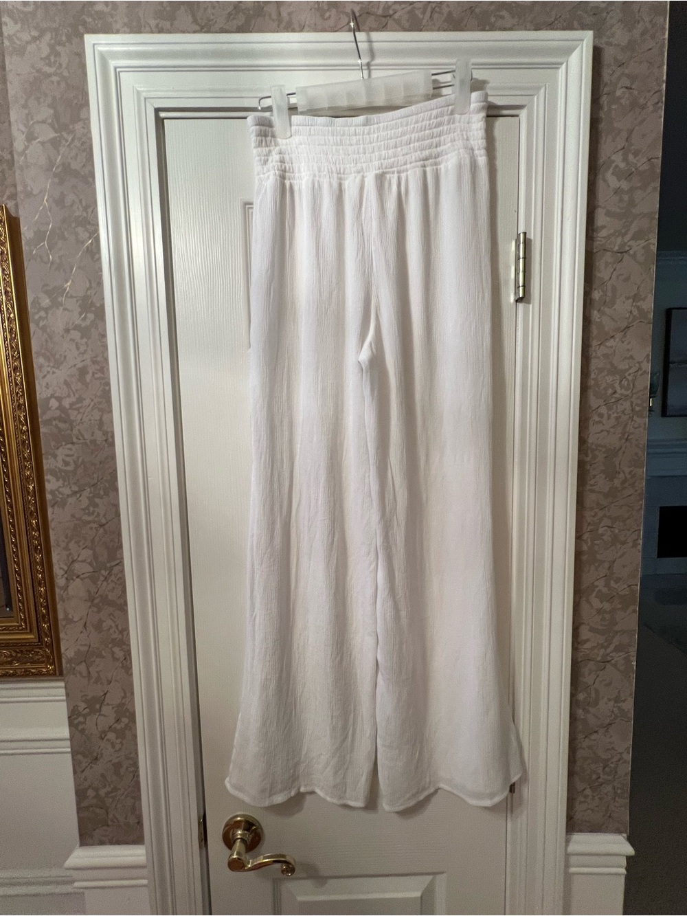 Women’s White Wide-Leg Pants